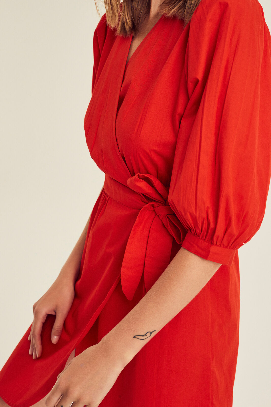 Robe Rouge Terre Bleue ( Kaat/332 )