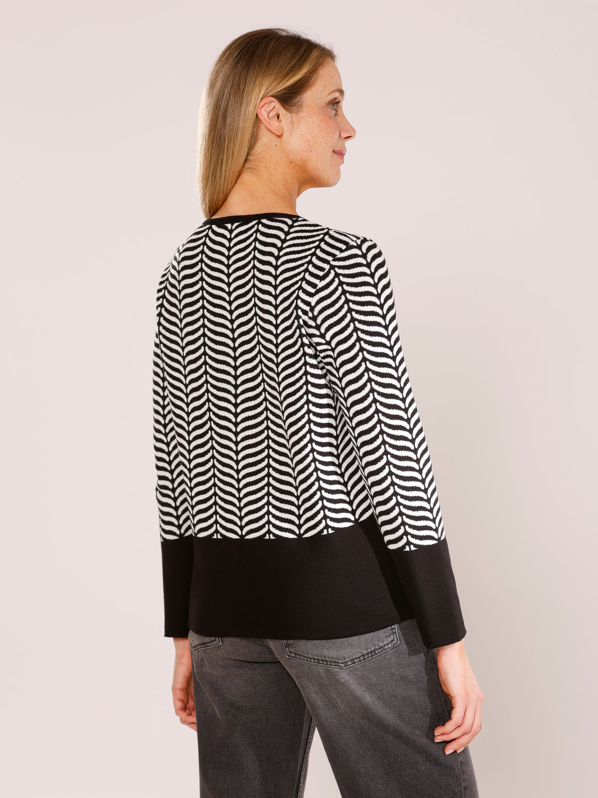 Pull Zwart Gollehaug ( 11069/999 )