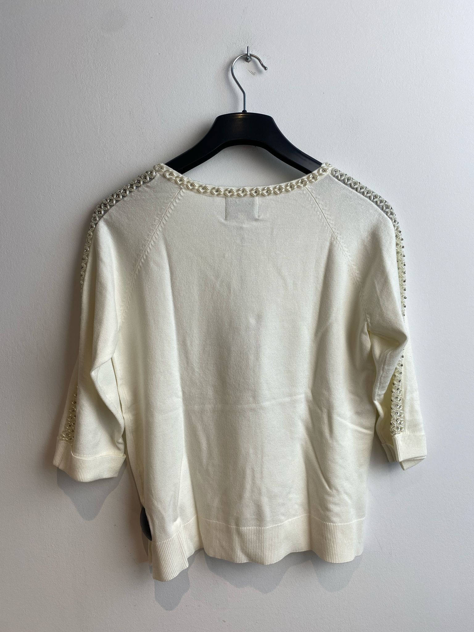 Pull Wit Leo & Ugo ( Ae019/Offwhite )