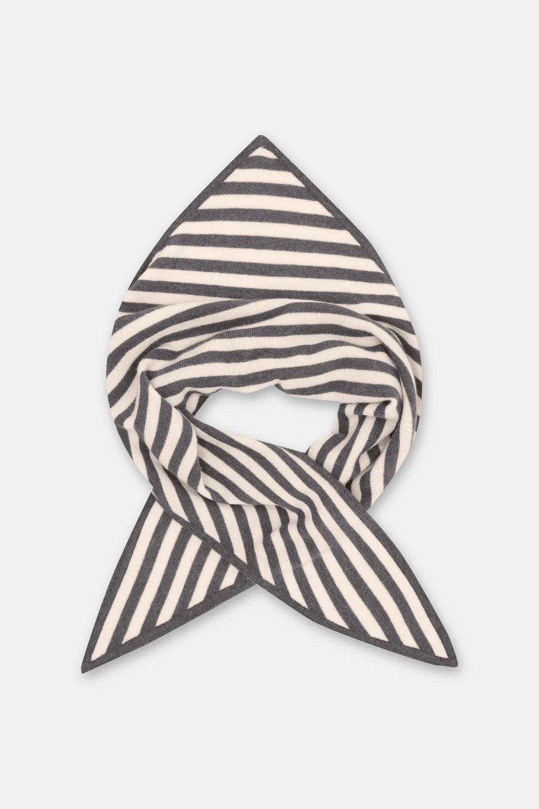 Sjaal Grijs Gigue ( Scarf1 Str 825/2764 )