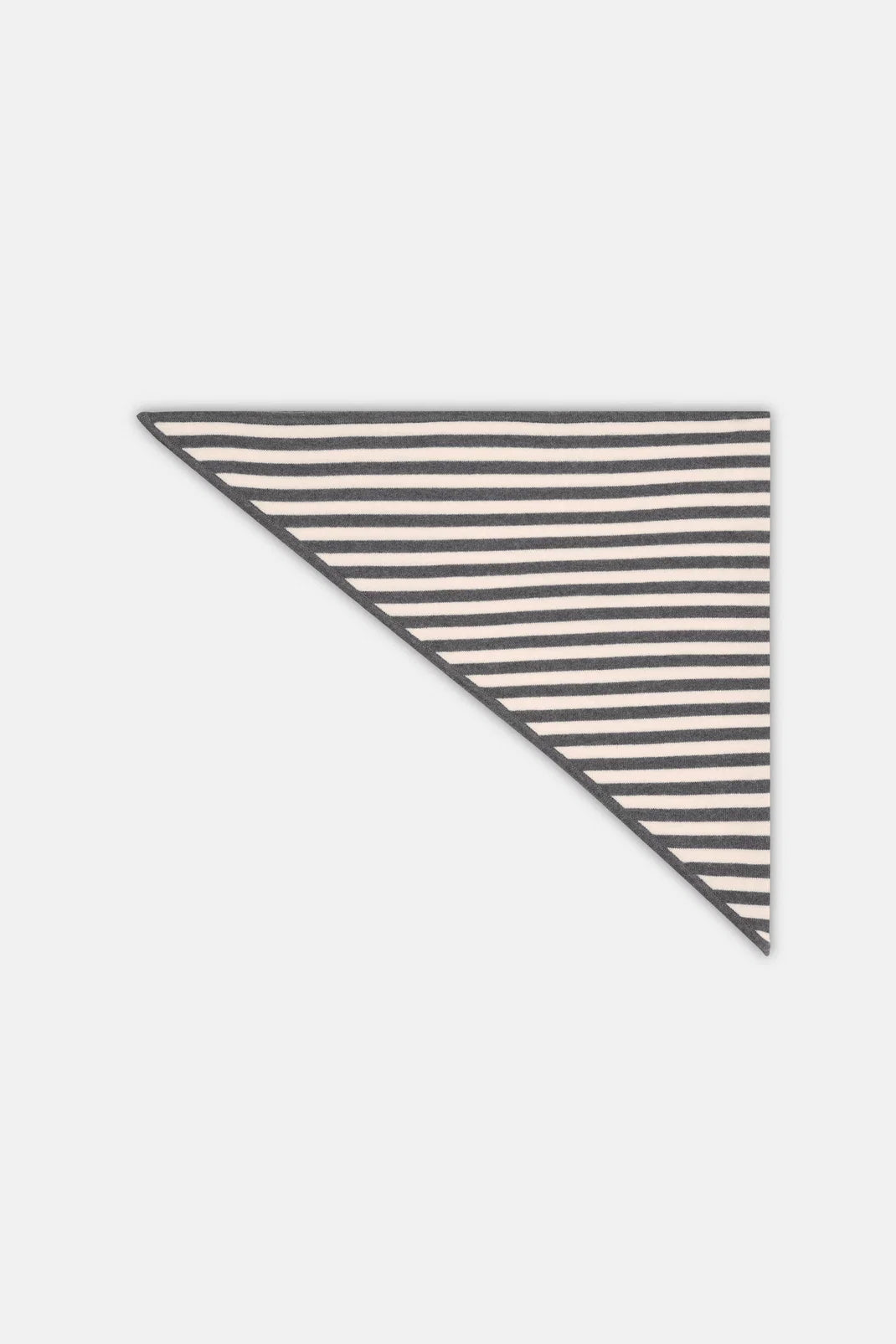 Sjaal Grijs Gigue ( Scarf1 Str 825/2764 )