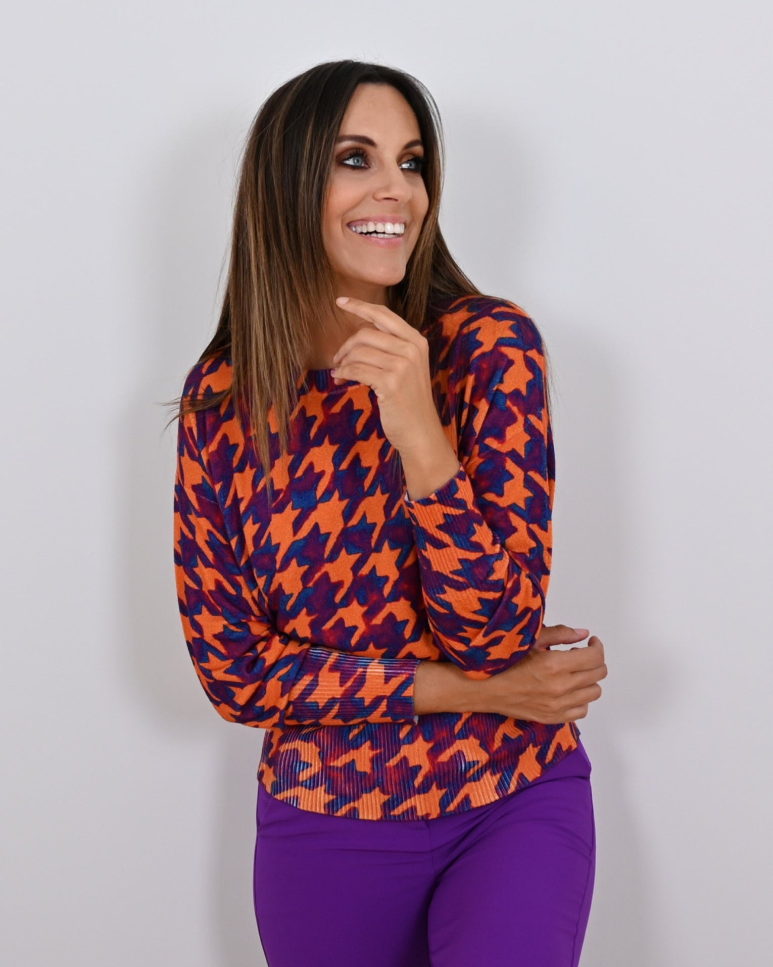 Pull Orange Léonie De Paris ( Zina Pied/Ora/Pur )