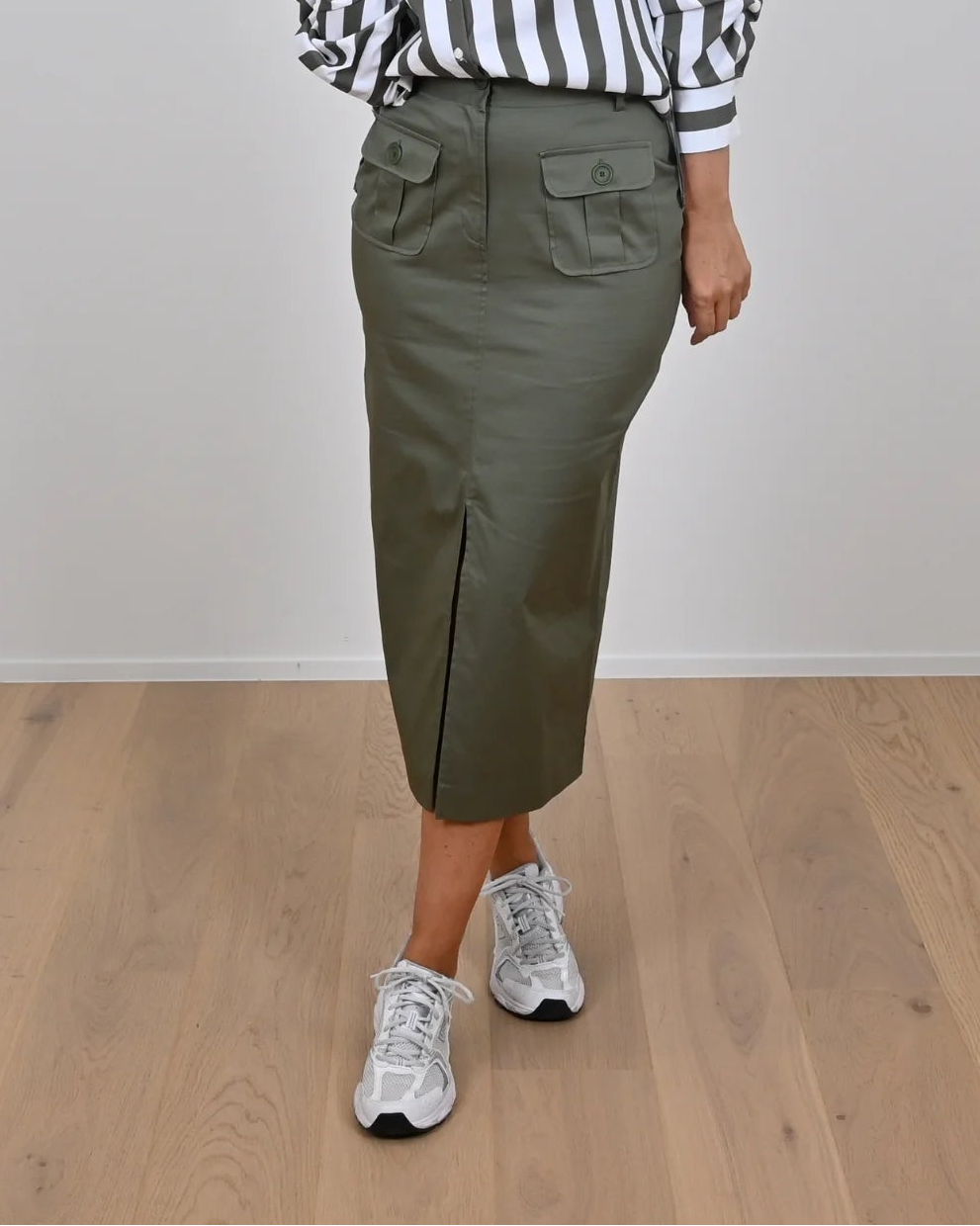 Rok Kaki Leonie De Paris ( 261002 Aline )