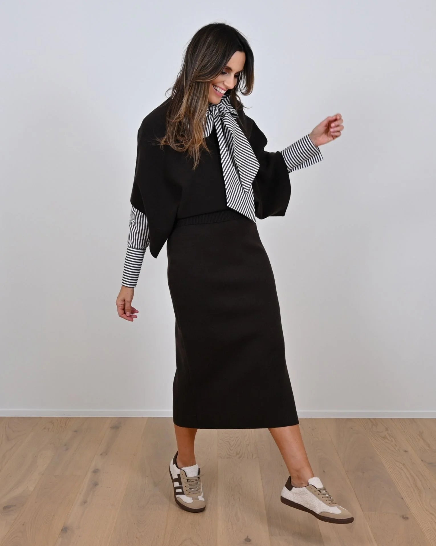 Rok Bruin Leonie De Paris ( 262168 Roos/Bruin )
