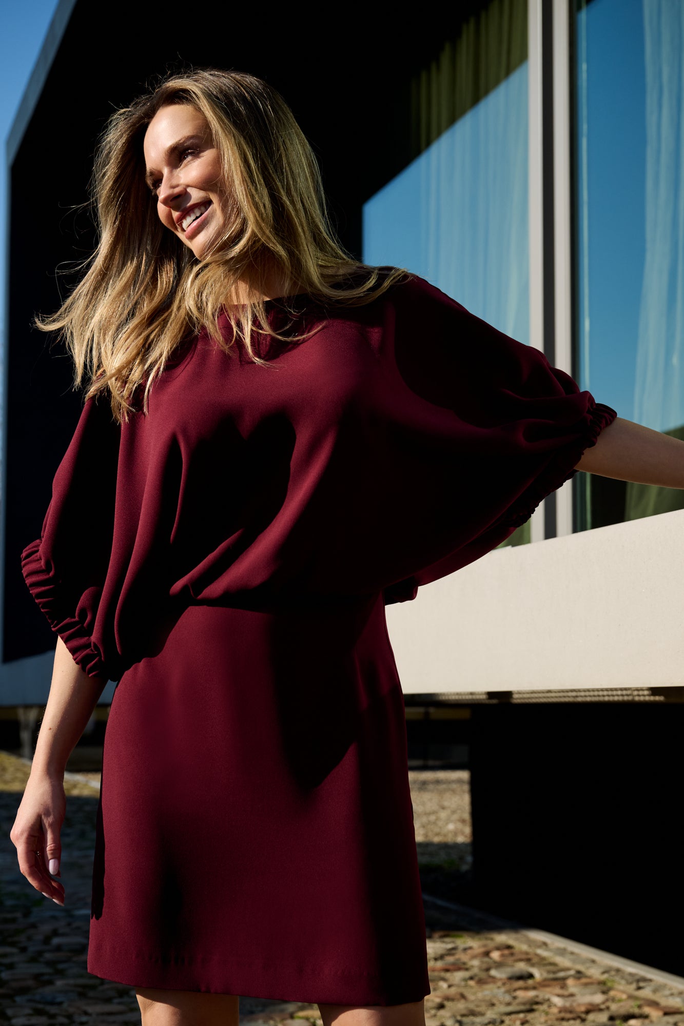 Kleedje Bordeaux Leonie De Paris ( 262213 Jarda/Bordeau )