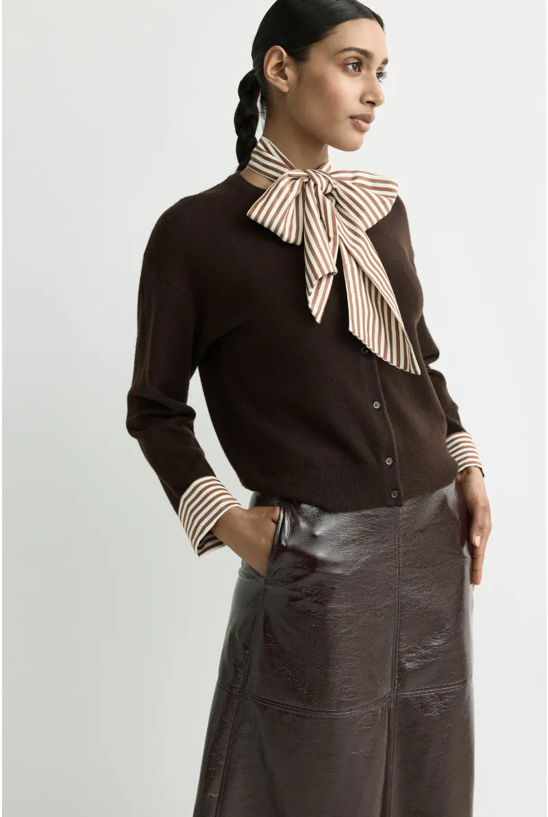 Giletpull Bruin Xandres ( Alianne/3286 )