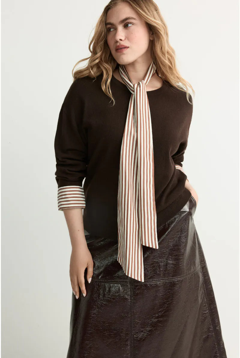 Giletpull Bruin Xandres ( Alianne/3286 )