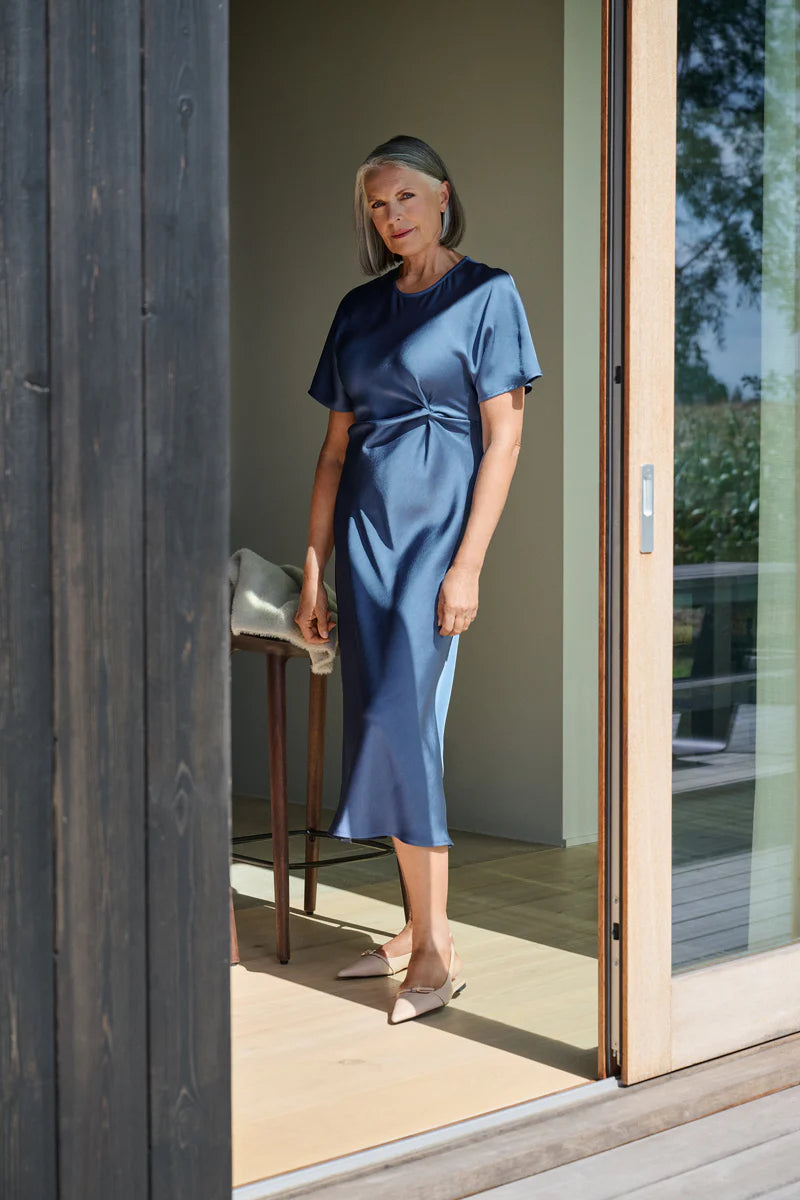 Kleedje Blauw Marie Mero ( Dr39/194 )