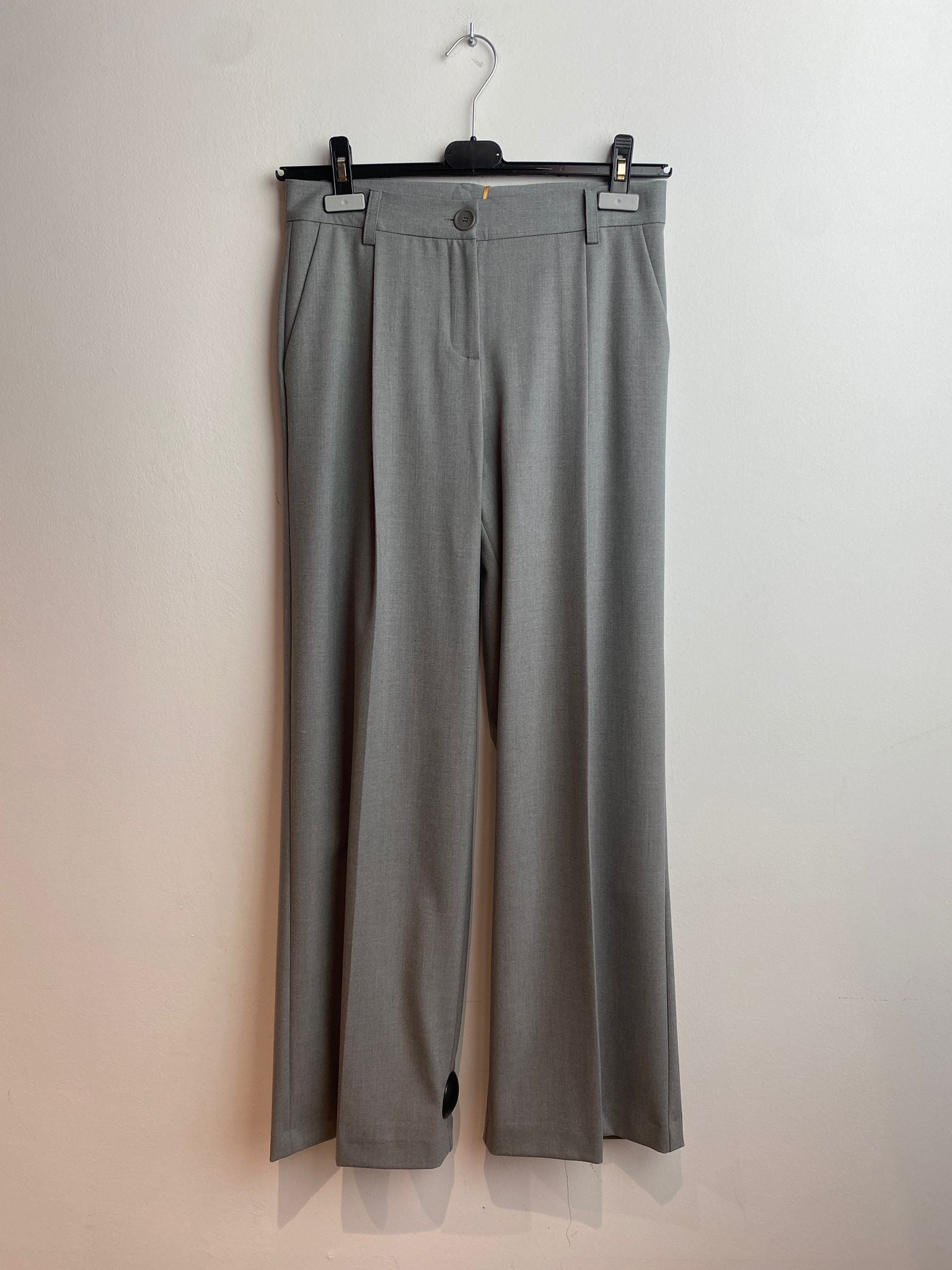 Pantalon Gris Leonie De Paris ( 252056 Esma )