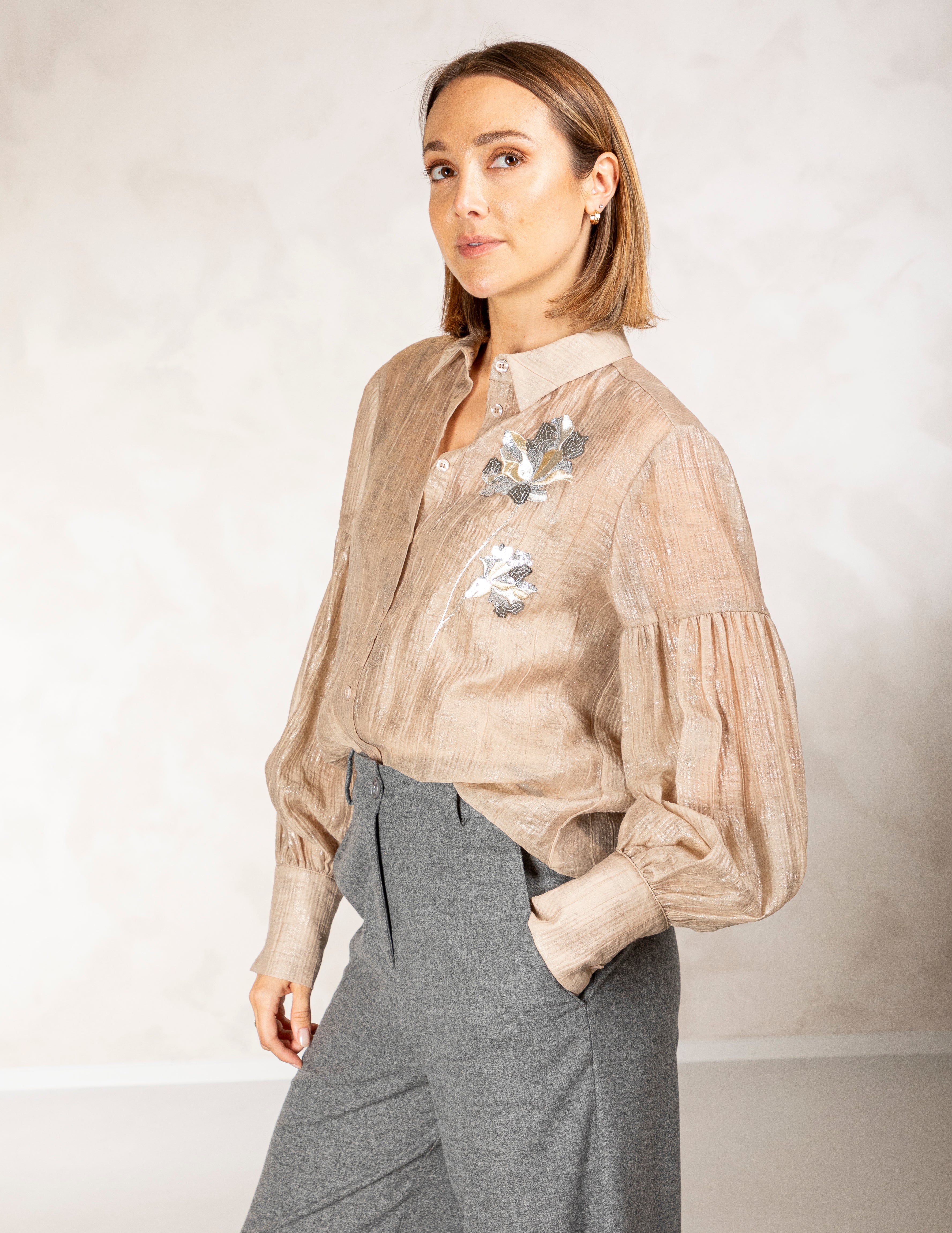 Chemisier Beige Due Amanti ( Ellessy/Shine Sheer )
