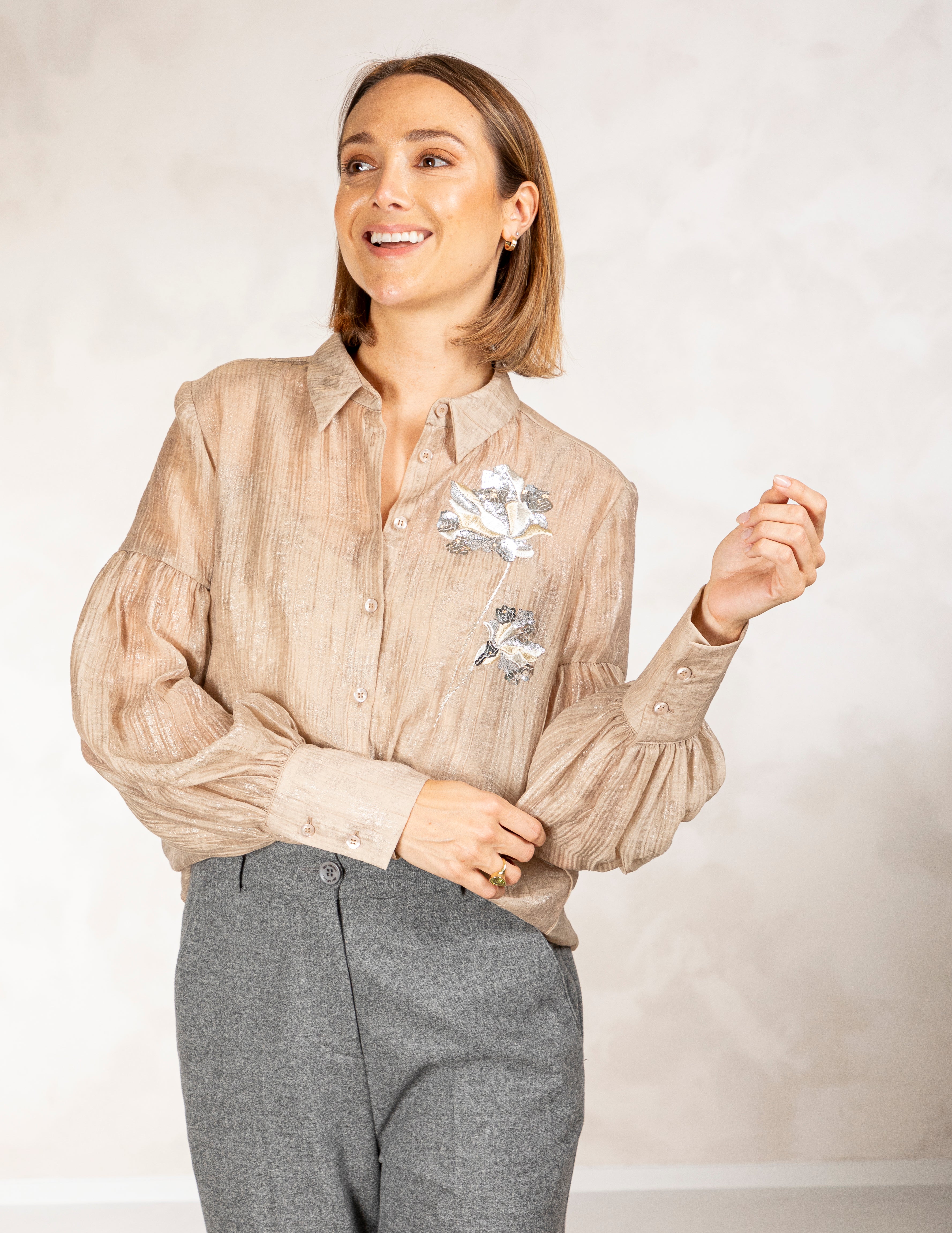 Chemisier Beige Due Amanti ( Ellessy/Shine Sheer )