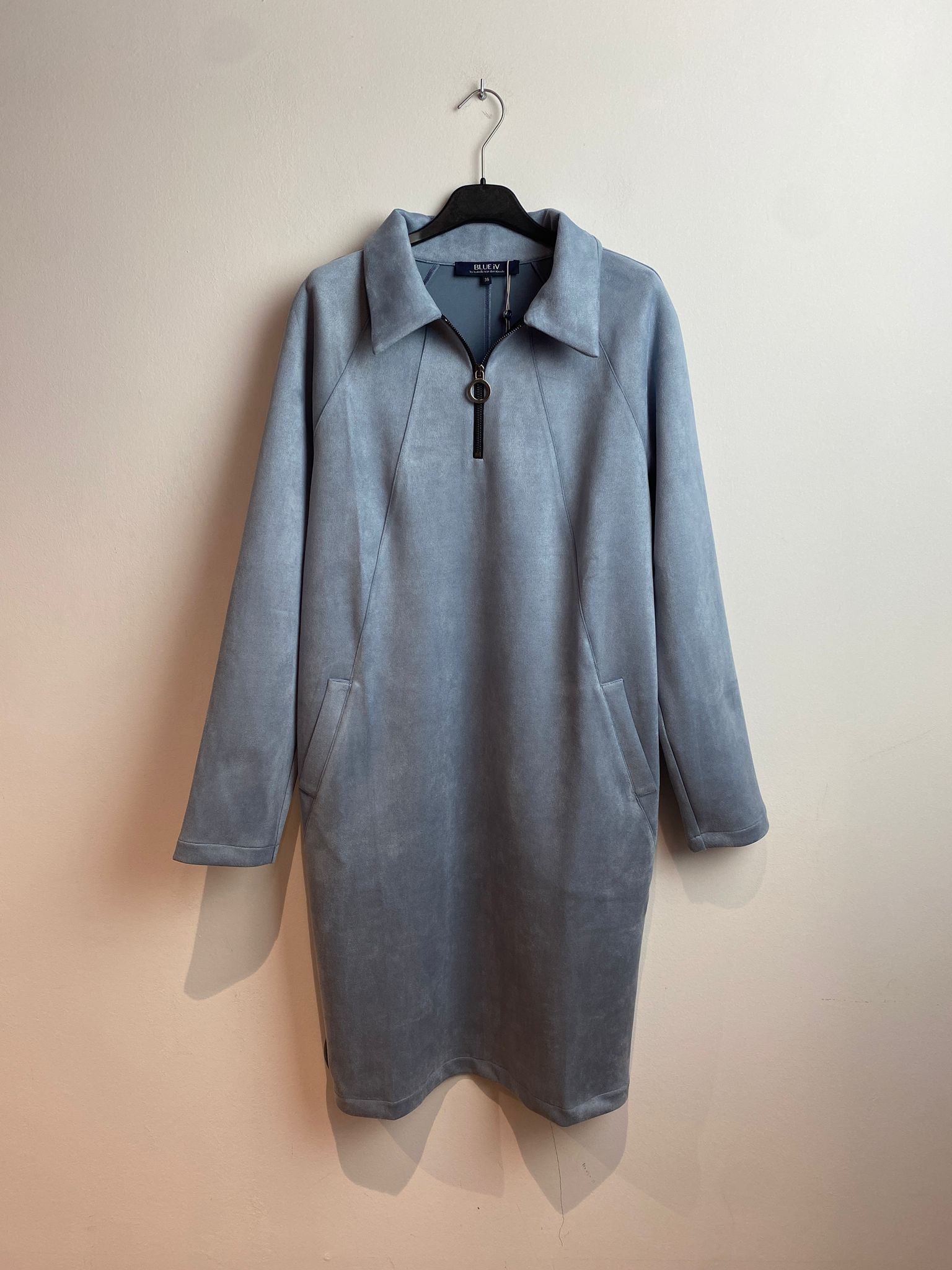 Robe Bleu Pâle Bleu Iv ( Eta/340 )