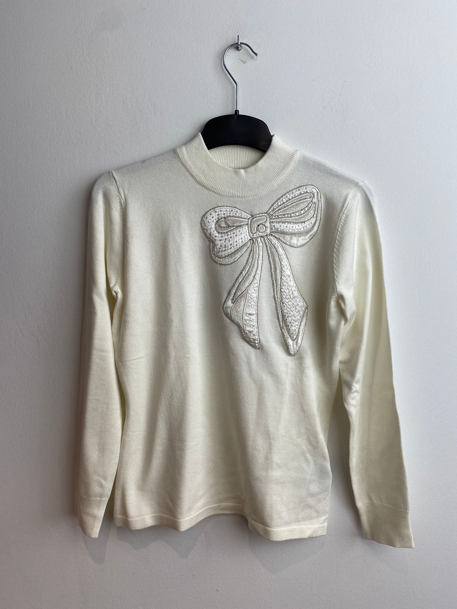 Pull Wit Leo & Ugo ( Aw100/Offwhite )