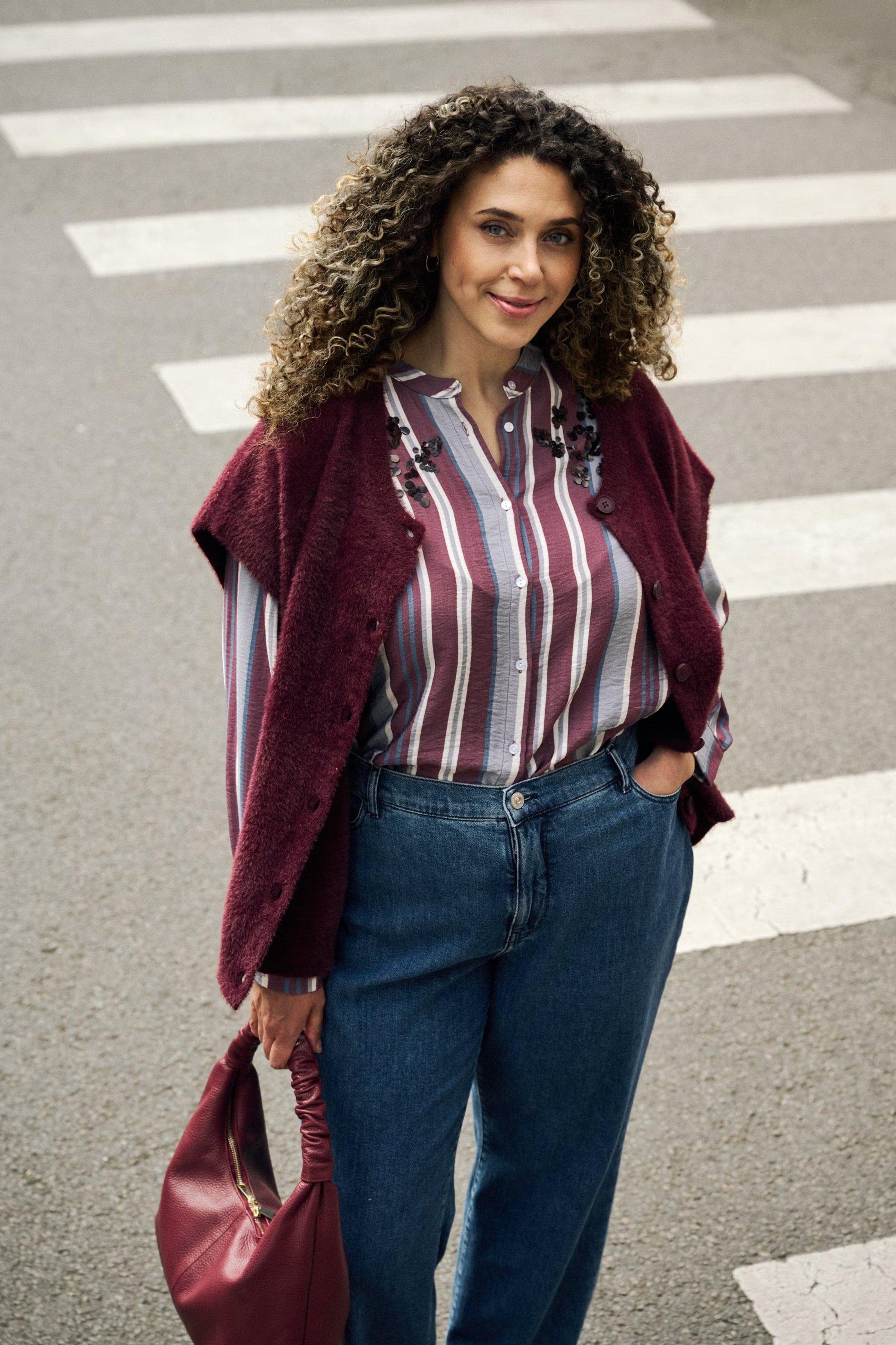 Pull Aubergine Mayerline ( Antoinette 6629/900 )