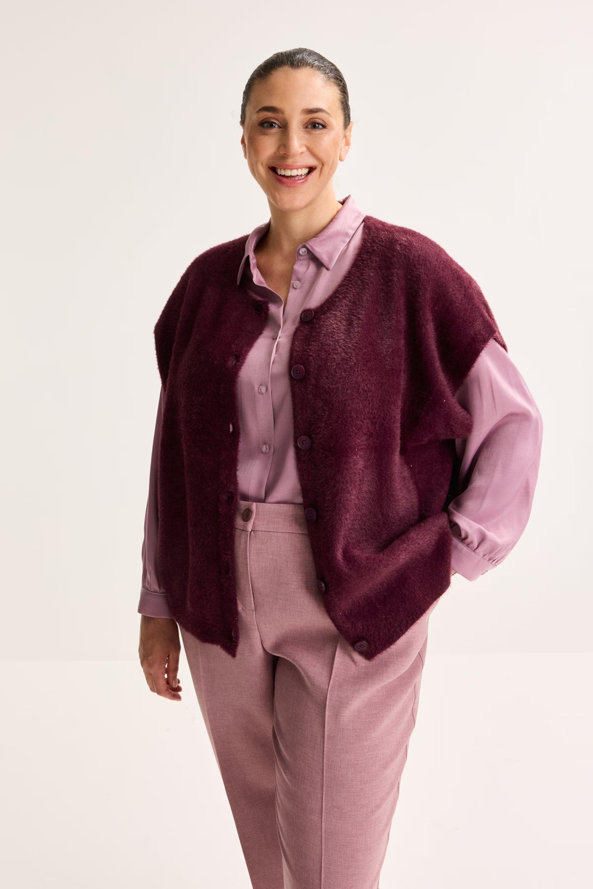 Pull Aubergine Mayerline ( Antoinette 6629/900 )