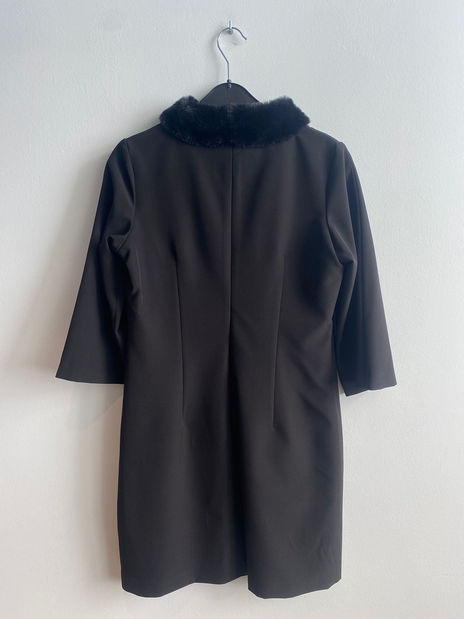 Robe Noire de Léonie De Paris (Beth Bis/Zw)