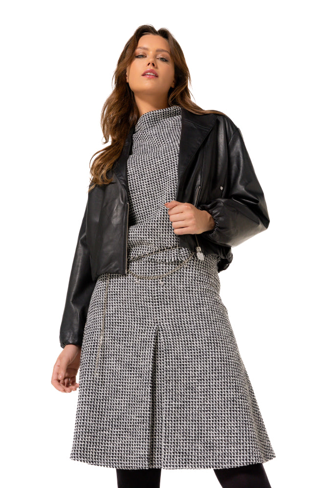 Rok Zwart Caroline Biss ( 4709/19 )