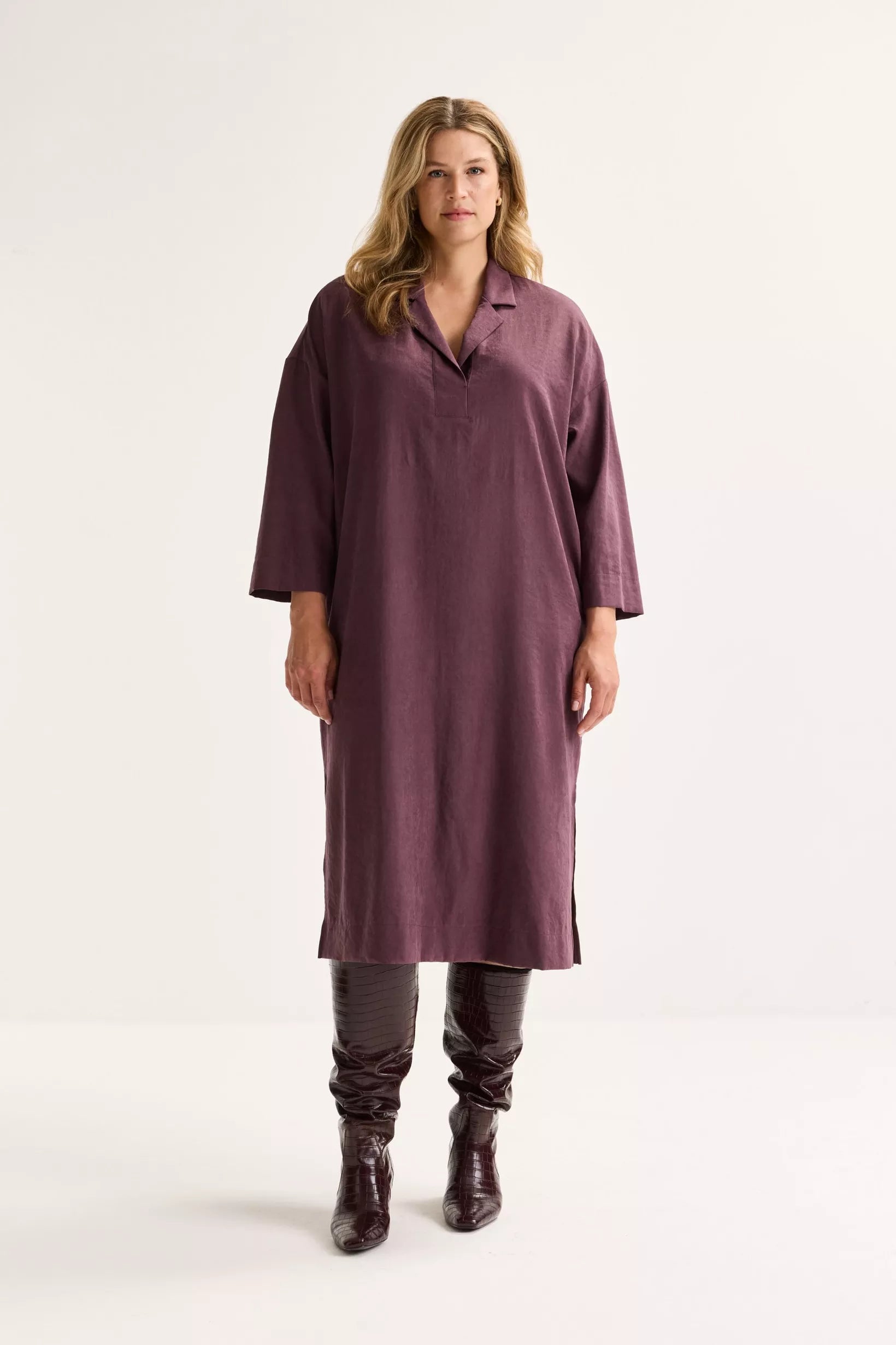 Kleedje Paars Mayerline ( Rawan 4035/975 )