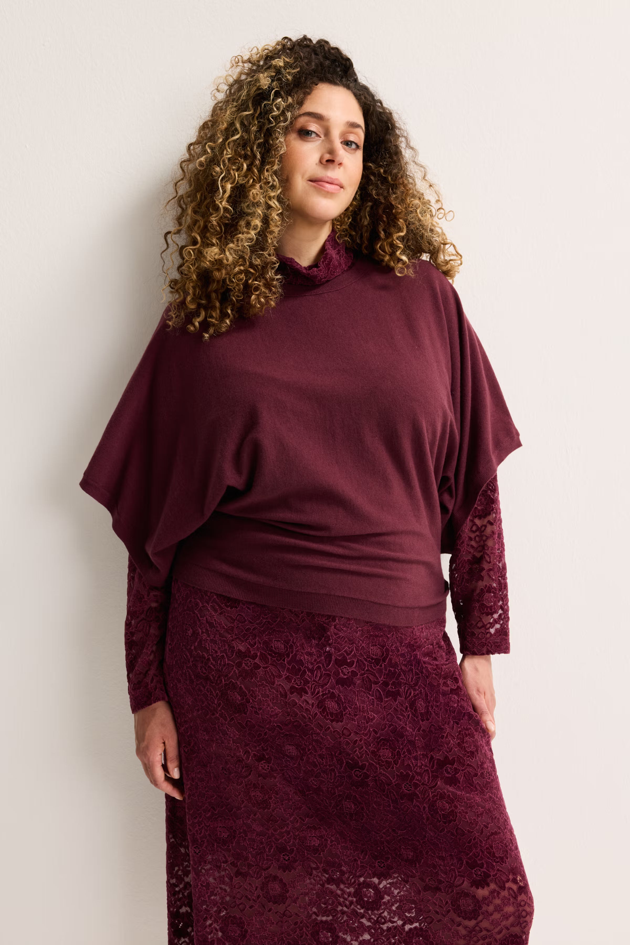 Pull Aubergine Mayerline ( Amro 6680/599 )
