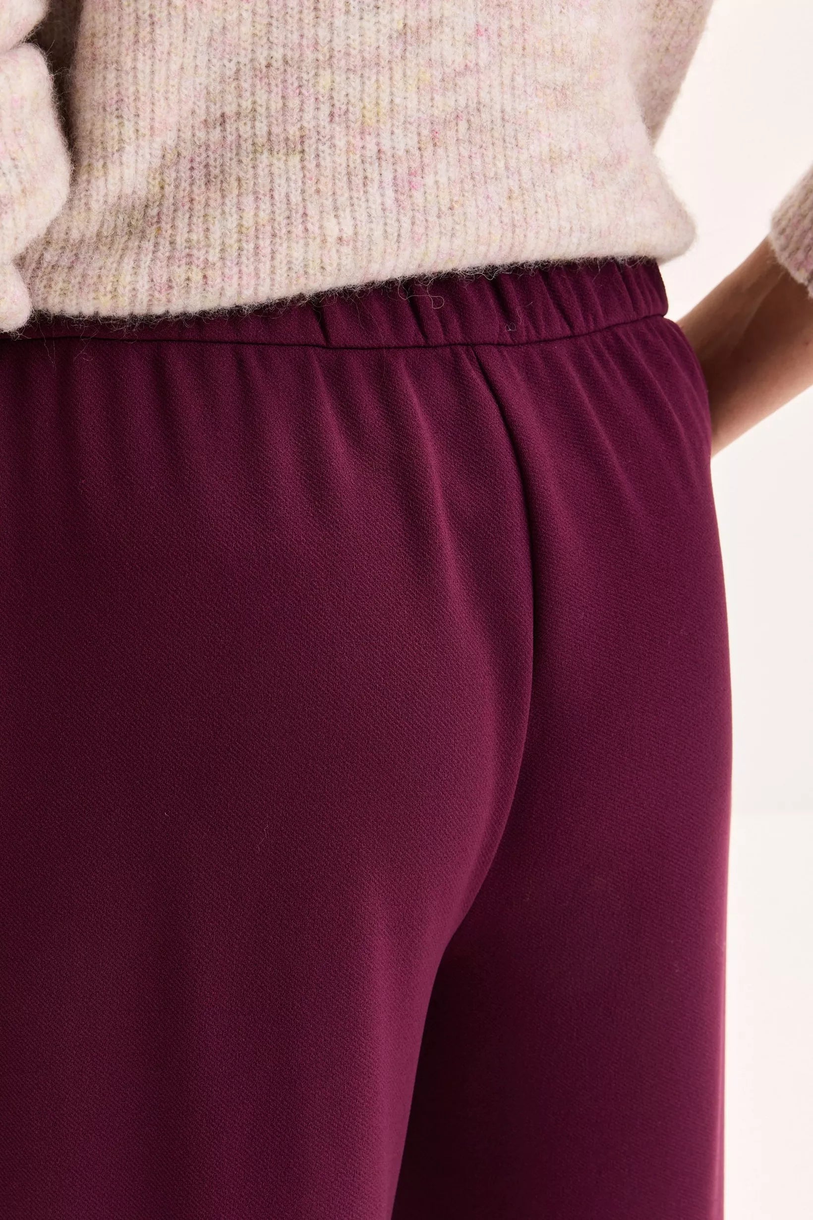 Broek Bordeaux Mayerline ( Cana2 4015/593 )