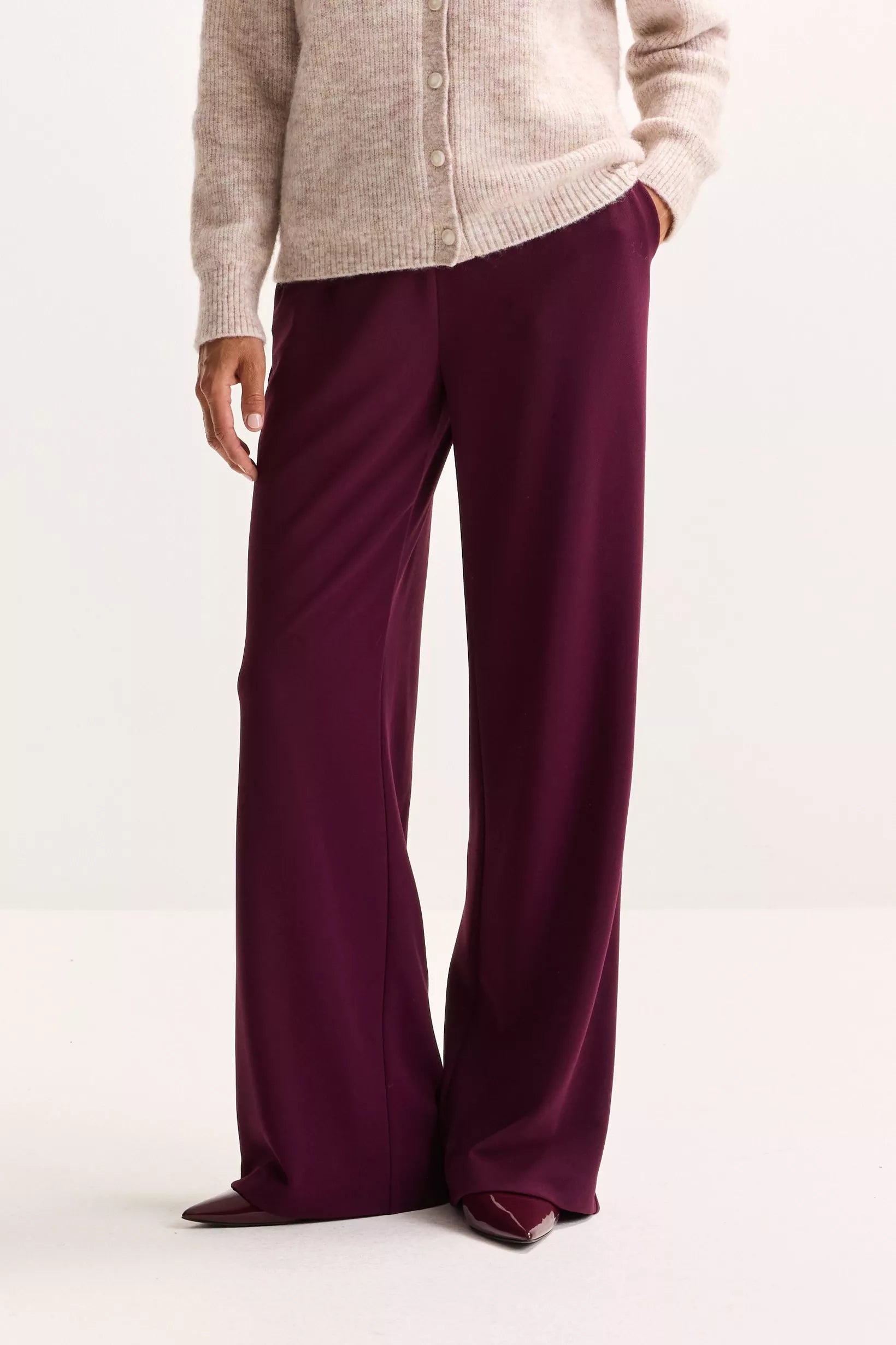 Broek Bordeaux Mayerline ( Cana2 4015/593 )