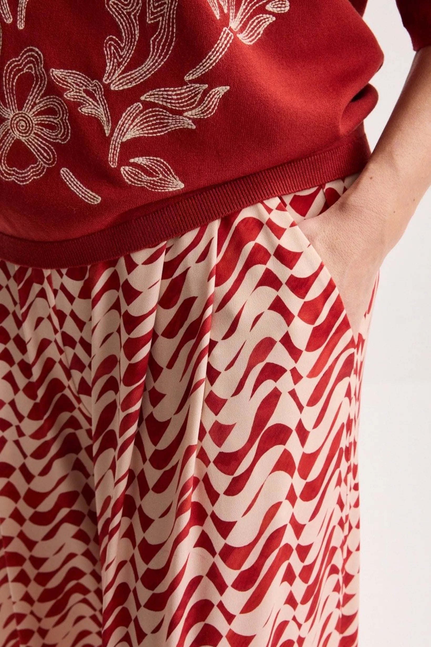 Broek Rood Mayerline ( Cornita 5318/482 )